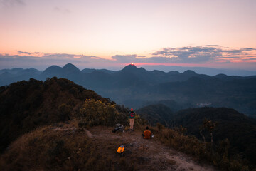 笔记本电脑在哪里调亮度？
