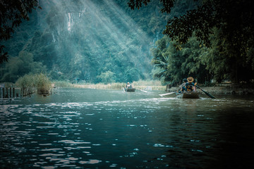 笔记本电脑在哪里调亮度？