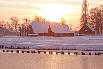 笔记本并不是很热的情况下自动断电